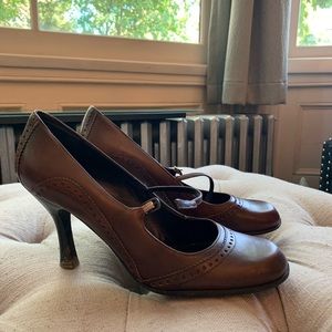 Nine West leather Mary Janes size 10